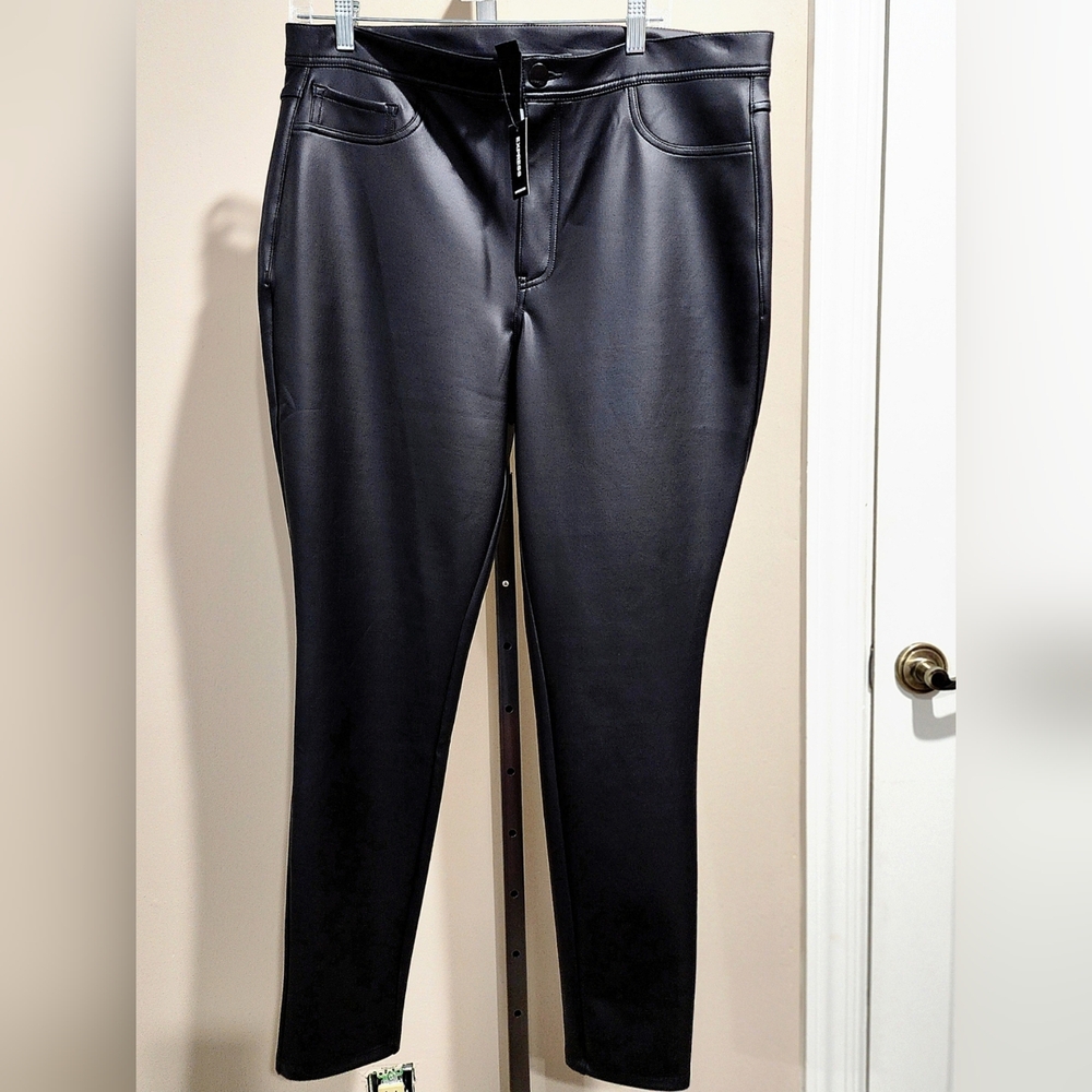 NWT Express Four Pocket Faux Leather Leggings Size 16R
